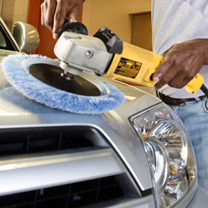 Finding a good mobile car detailer on the Sunshine Coast to wash and polish your car